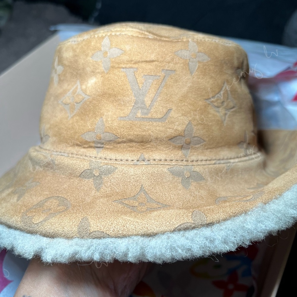 Louis Vuitton bucket hat - Picture 9 of 16